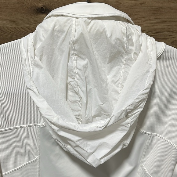 Lululemon Running Jacket 10 White - Picture 3 of 12